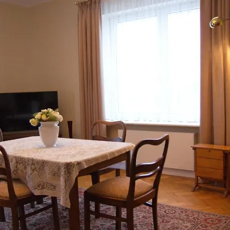 Home3City Sloneczny Taras グディニャ